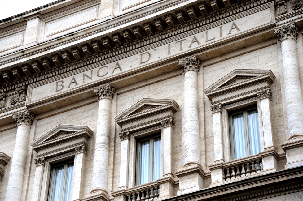 Italy risks reigniting the eurozone crisis